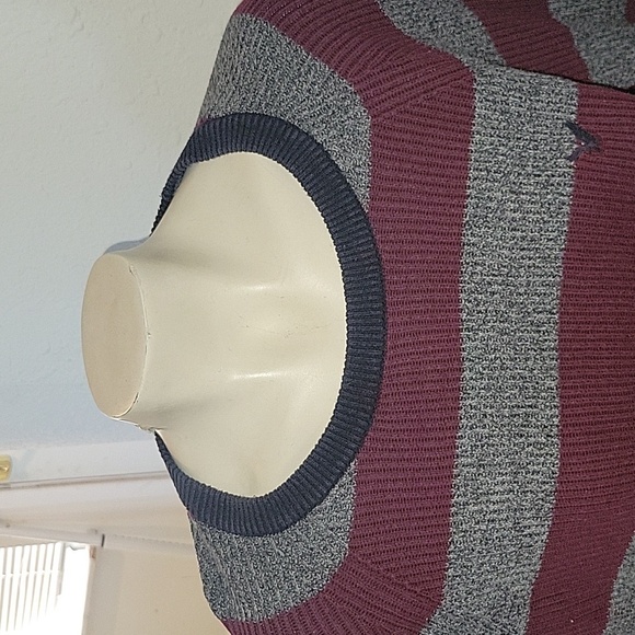 AMERICAN EAGLE AEO Striped Crew Neck Sweater Burgundy‎ Gray Knitwear Pullover L - Picture 4 of 7